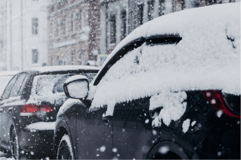 Чем накрыть машину на зиму при хранении авто на улице?