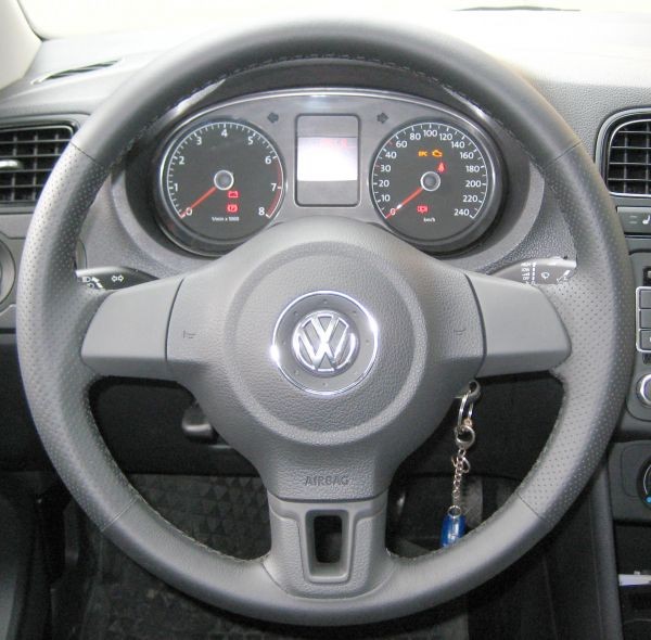 Кожаная оплетка на руль, для руля без штатной перетяжки, Volkswagen Polo, 2009-2014 / Tiguan I, 2011-2014 / Jetta V, VI, 2009-2015 / Golf VI 2008-2012