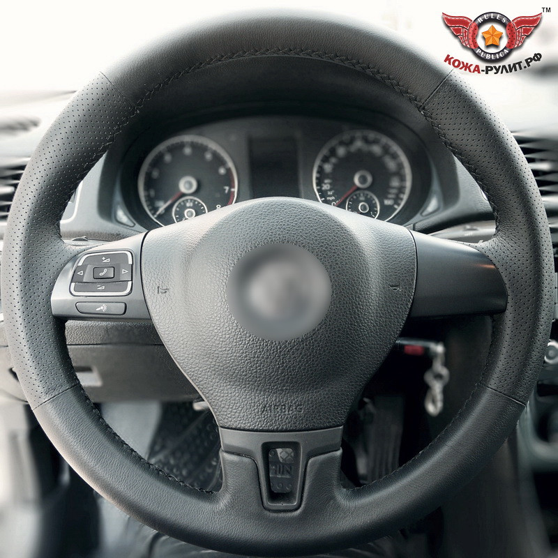 Кожаная оплетка на руль, для руля без штатной перетяжки Volkswagen Passat B7 2011-2015 / Passat CC 2008-2017 / Amarok 2010-2016 / Golf VI 2008-2012