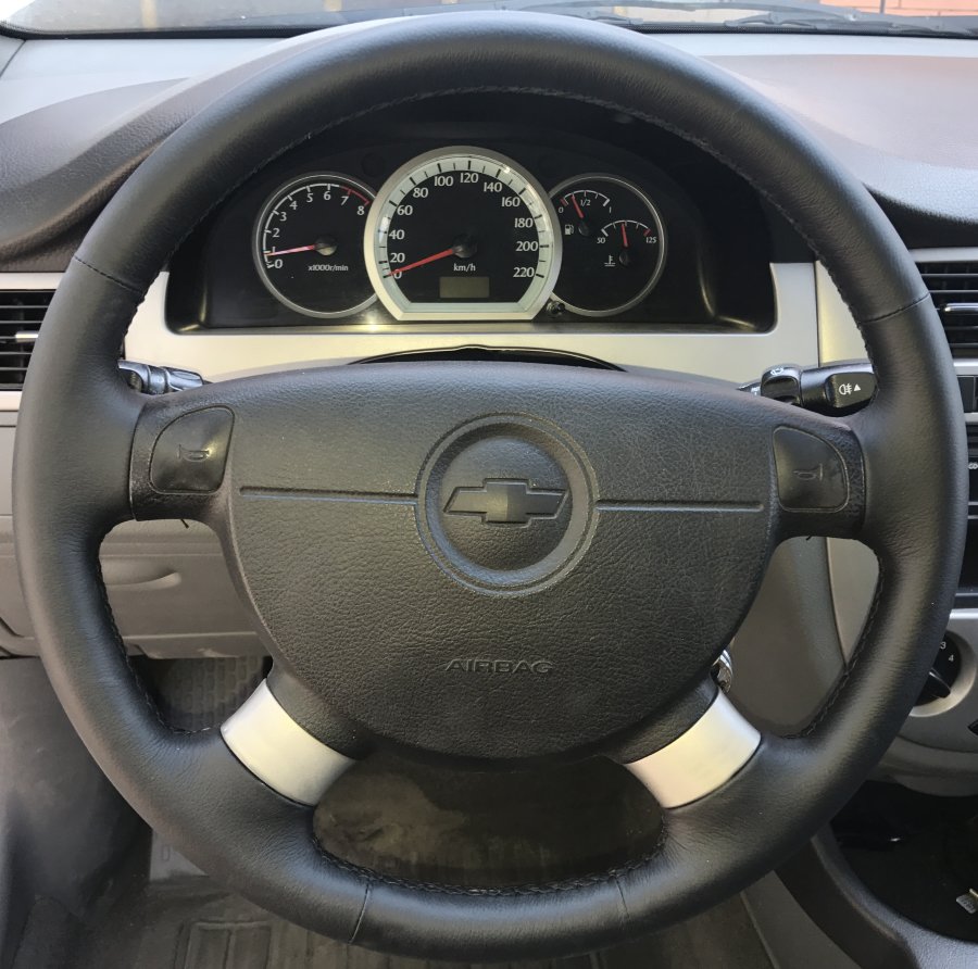 Кожаная оплетка на руль для замены штатной перетяжки Chevrolet Lacetti 2004-2013 / Aveo I 2003-2011 / Daewoo Gentra I-II 2005-2015