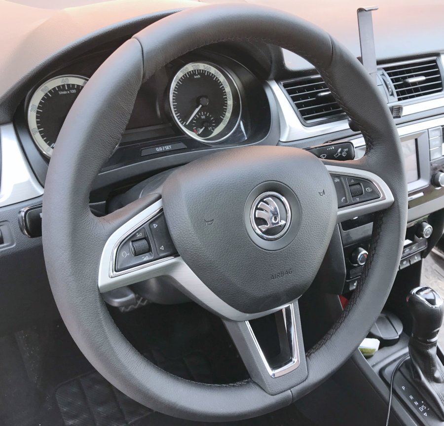 Skoda Rapid 2014- 002