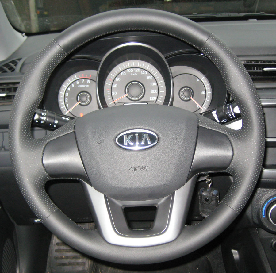 Кожаная оплетка на руль для руля без штатной перетяжки Kia Rio III 2011-2015