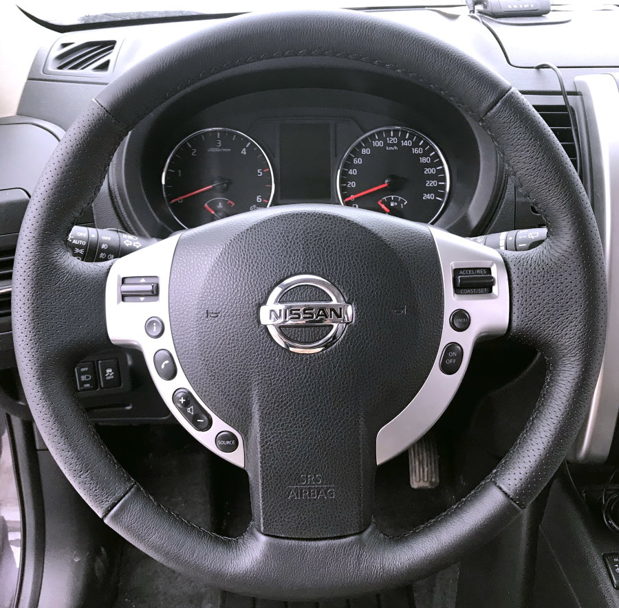 Кожаная оплетка на руль для замены штатной перетяжки Nissan Qashqai 2006-2014 / Т-31 2007-2015 / Nissan NV200 2009-2016 / Mitsubishi Delica 2011-2016