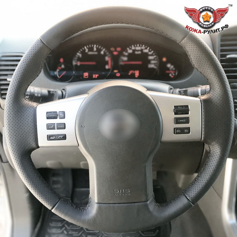 Кожаная оплетка на руль для Nissan Pathfinder III 2004-2014 / Navara / Frontier III 2004-2015 / Xterra II 2005-2015