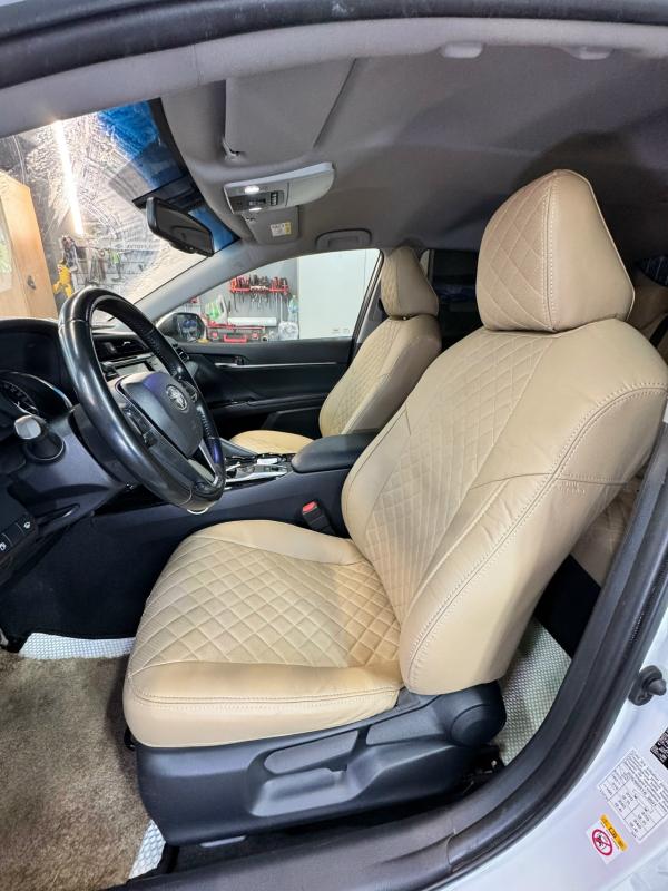 Какой салон практичнее: светлый или тёмный?