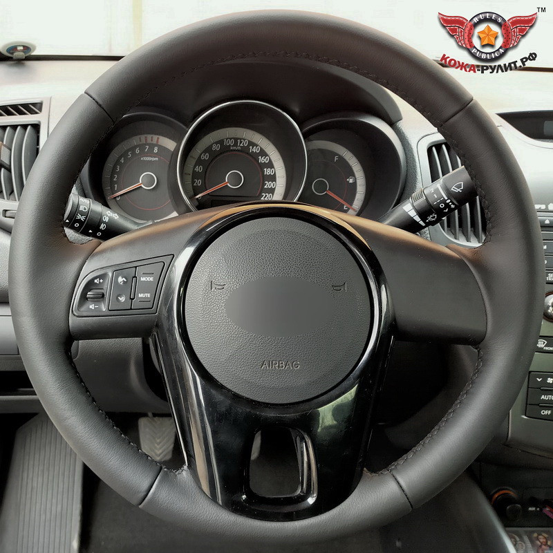 Кожаная оплетка на руль для замены штатной перетяжки Kia Cerato II 2009-2013 / Kia Rio II 2009-2011 /  Kia Soul I 2008-2014 / Kia Venga 2009-2018