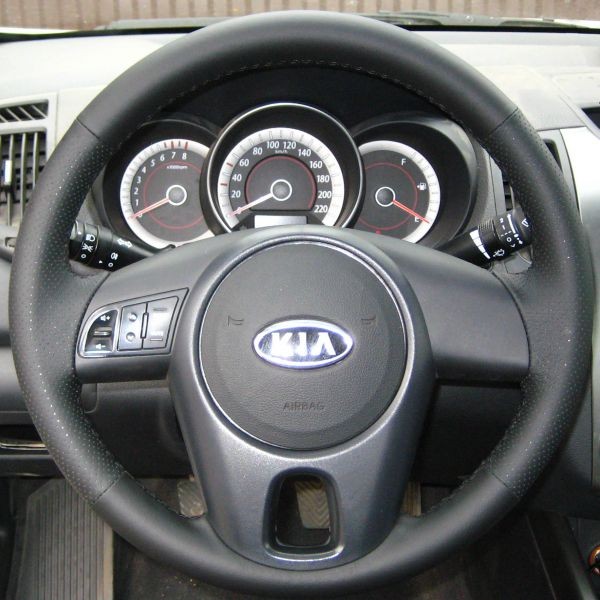 Кожаная оплетка на руль для руля без штатной перетяжки Kia Cerato II 2009-2013 / Kia Rio II 2009-2011 /  Kia Soul I 2008-2014 / Kia Venga 2009-