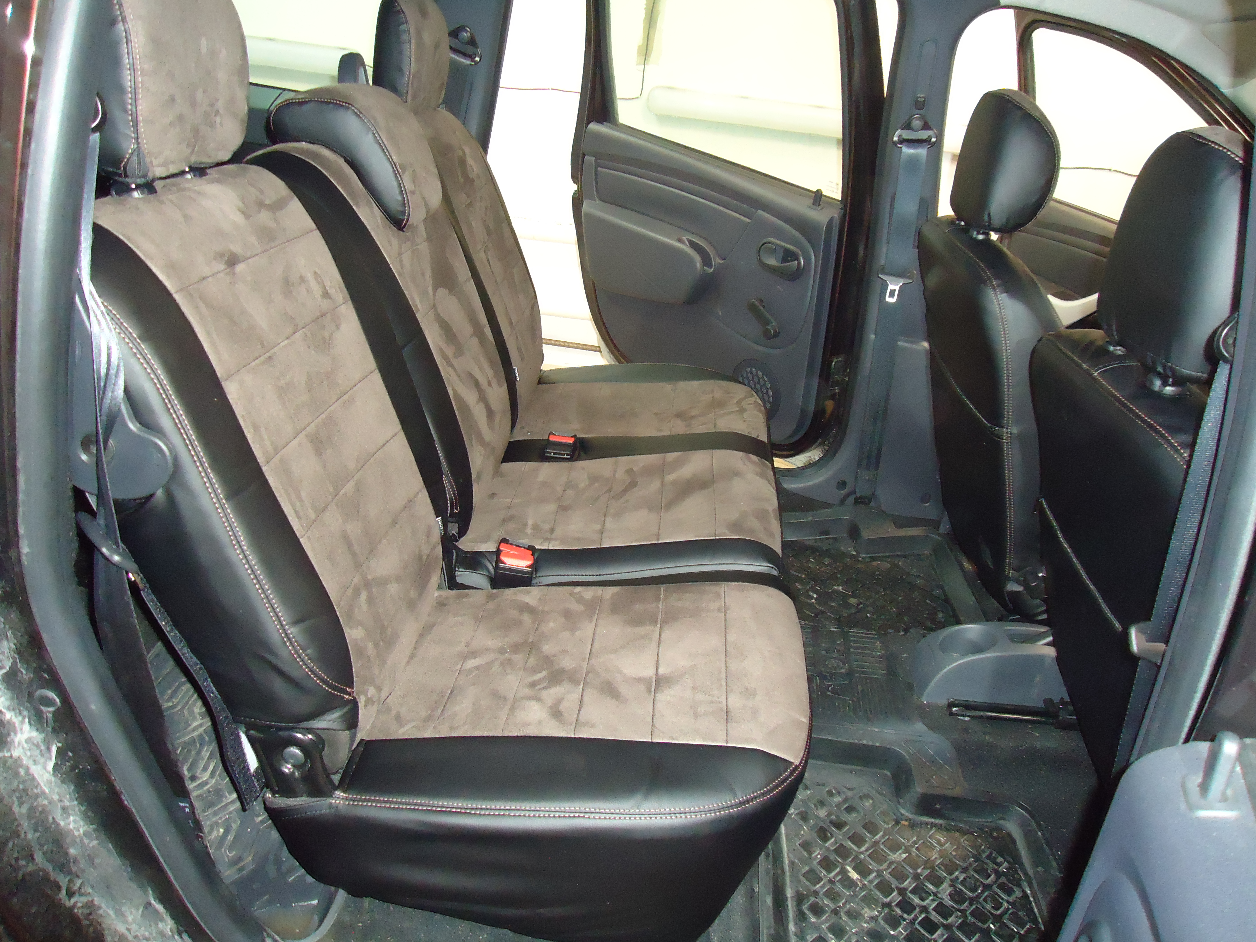 Авточехлы Lada Largus/Largus Cross 5 Мест задняя спинка 40/60 2012-2021, Индивидуальный пошив, "Saturn-Premium"