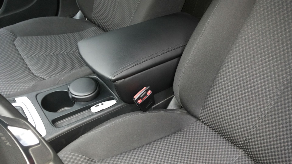 Подлокотник Премиум для Volkswagen Passat В6 2005-2010 / Passat В7 2010-2015