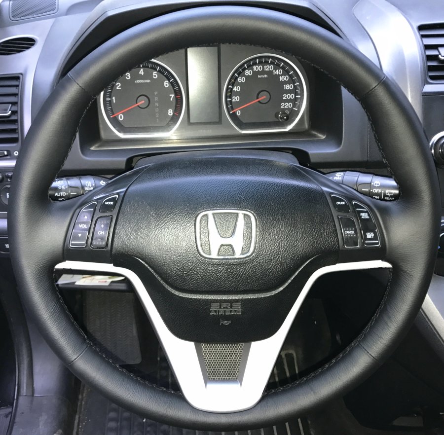 Кожаная оплетка на руль для замены штатной перетяжки Honda CR-V III 2006-2012