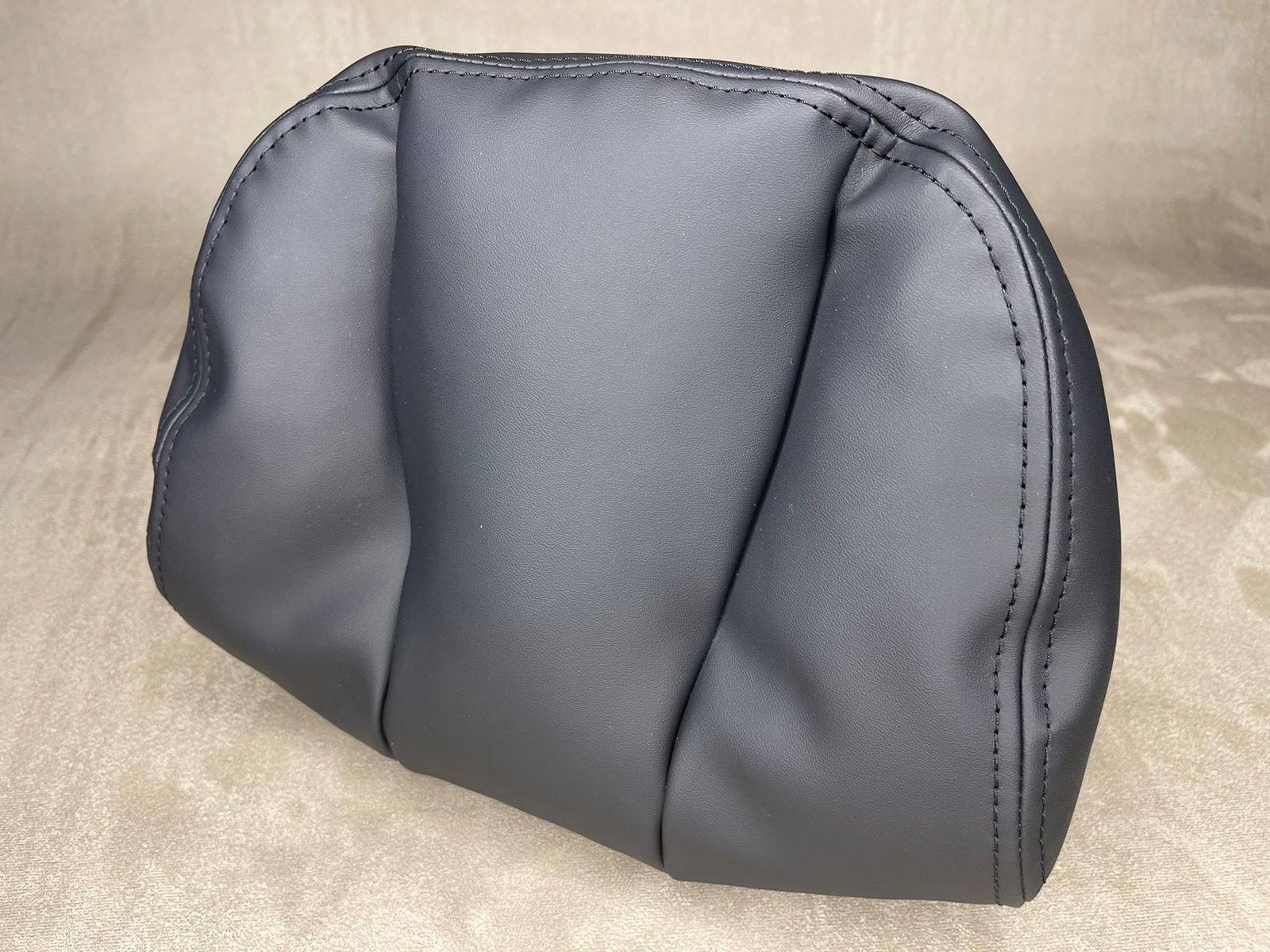 Подушка на подголовник Автомобиля или Офисного Кресла, First Class