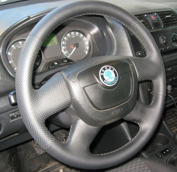 Skoda Fabia II 2007- 002