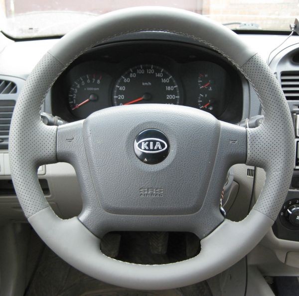Кожаная оплетка на руль для руля без штатной перетяжки KIA Cerato I 2004-2009