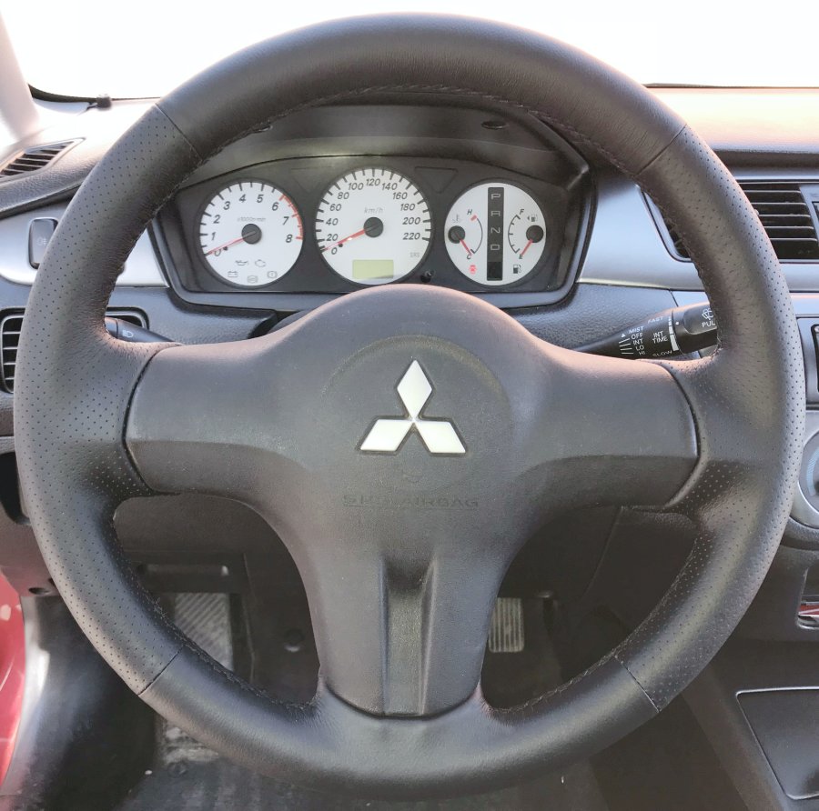 Кожаная оплетка на руль для руля без штатной перетяжки Mitsubishi Lancer IX 2005-2009 / Colt VI 2002-2012