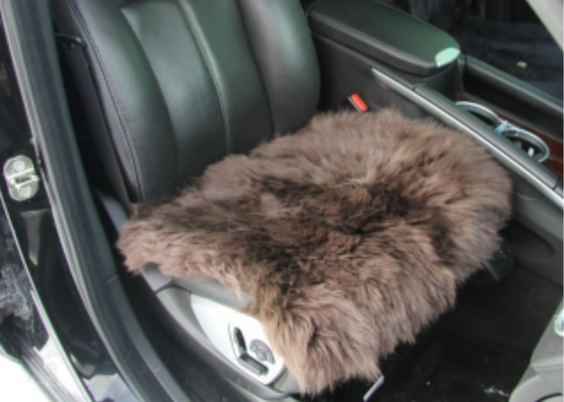 Квадрат меховой на сидение, Овчина, цельные шкуры класс А, (длинный ворс), "Автопилот", 2 шт. (пара)