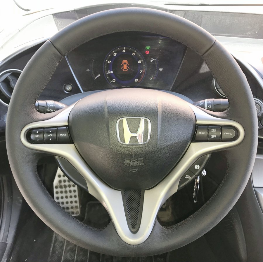 Кожаная оплетка на руль для замены штатной перетяжки Honda Civic VIII 2005-2012