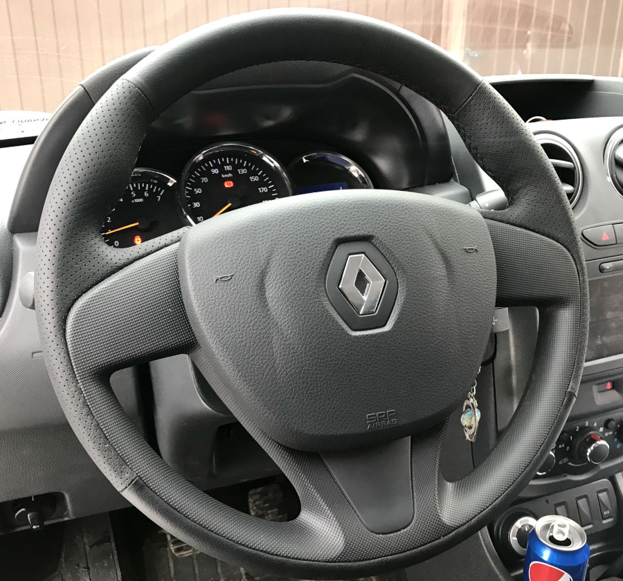 Renault Logan II 2014- 008