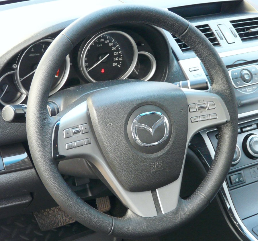Кожаная оплетка на руль для замены штатной перетяжки Mazda 6 GH 2006-2009