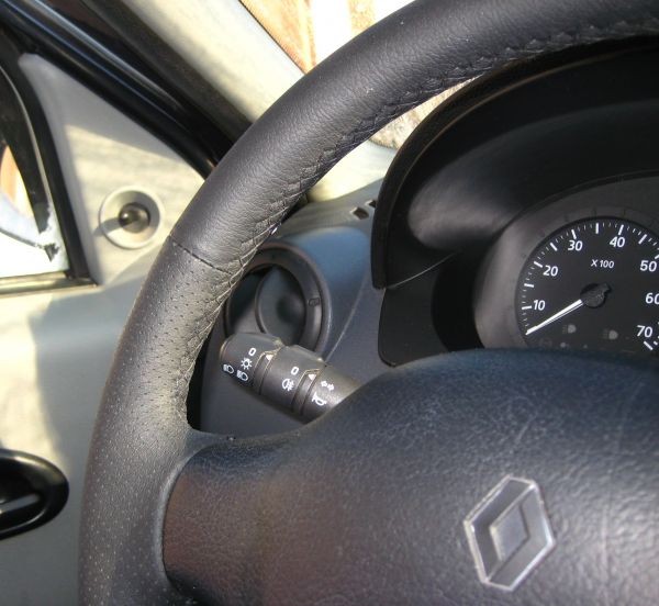 Renault Logan I 2004-2015 006