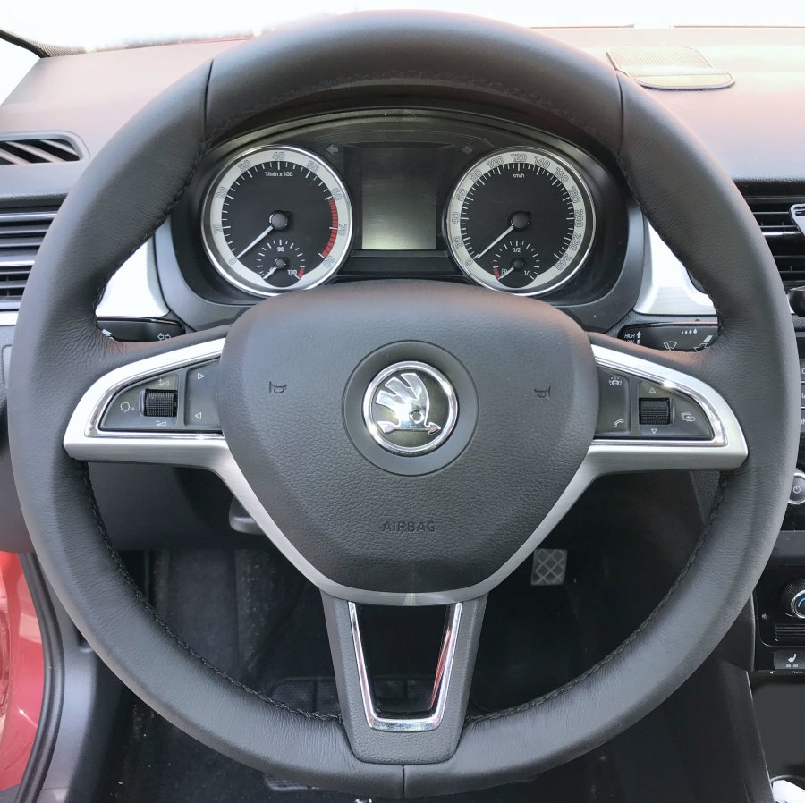 Кожаная оплетка на руль для замены штатной перетяжки Skoda Rapid 2012- / Octavia A7 2015-2017 / Fabia II 2014- / Roomster 2014-2015 / Superb 2015-