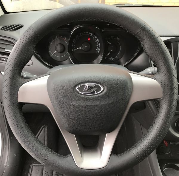 Кожаная оплетка на руль для руля без штатной перетяжки Lada Vesta / Lada Xray 2015-