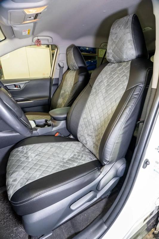 Чехлы из алькантары в машине с детьми: плохая идея или нормальный вариант?