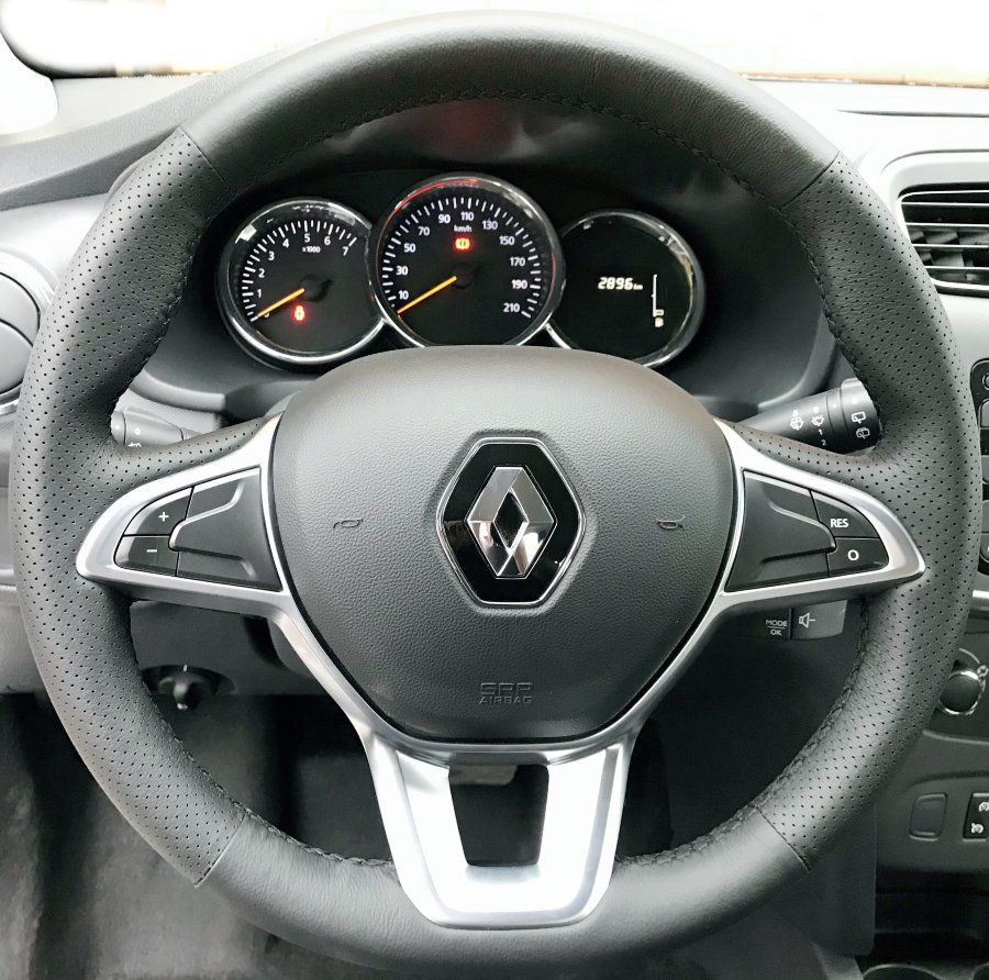 Кожаная оплетка на руль для руля без штатной перетяжки Renault Logan II 2018- / Arkana I 2019- / Dokker 2018- / Duster I 2017- / Sandero II 2018-