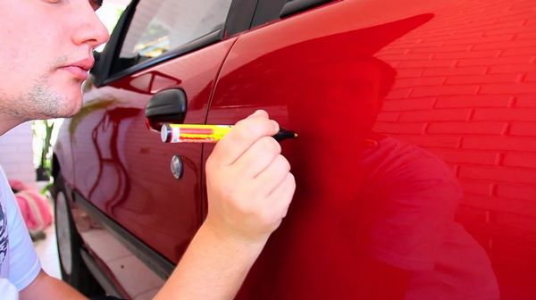 Как убрать царапины на автомобиле: способы и лайфхаки
